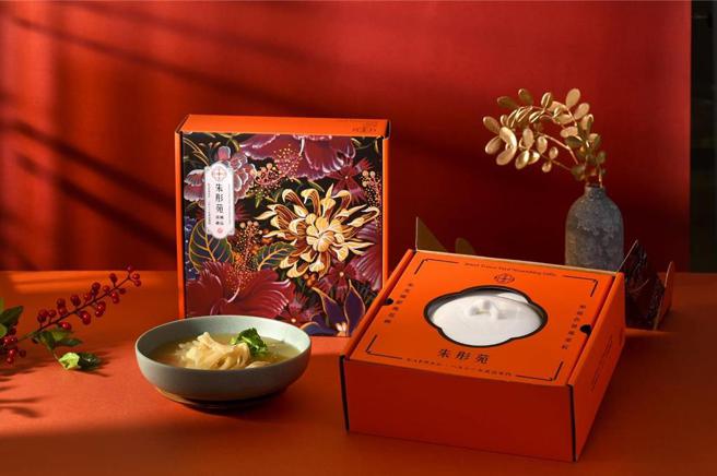 朱彤苑首波推出的四款禮品，包裝特色獨具魅力，每一款都蘊含著品牌獨特的設計風格和口味特色。圖／業者提供