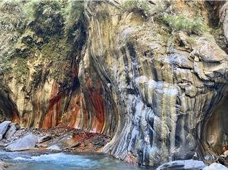 鋒面來襲河道遭沖刷 哈尤溪限定遊程提前結束1324人受影響