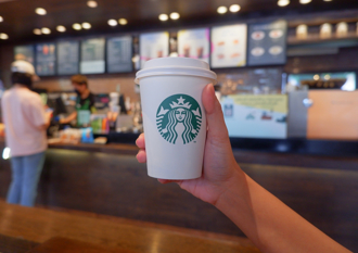 星巴克買一送一「敢找陌生人湊？」妹子曝奇遇 