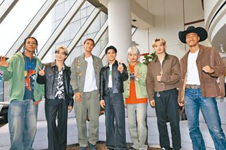 PSYCHIC FEVER来台 AKIRA现身当保镳