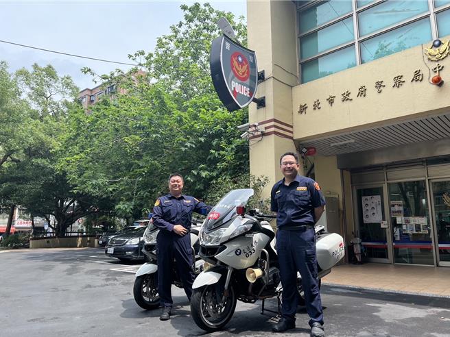 中和分局交通分隊警員劉金順（左）。（警方提供）