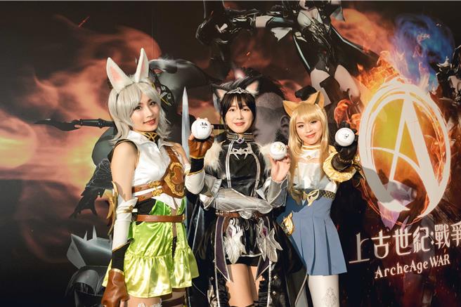 安芝儇、JC、小乐国际应援团合照。（品牌提供）