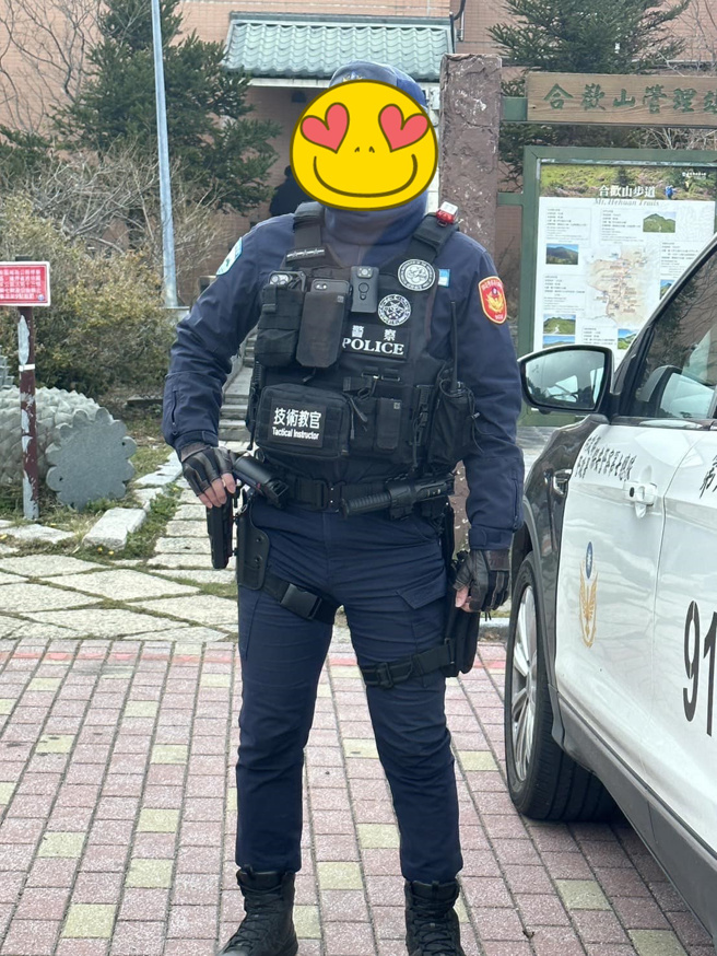 合欢山帅警让网友们都暴动了。( 网友提供 )