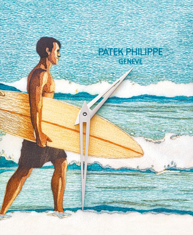 百達翡麗編號5089G-129「海灘的早晨」Calatrava腕表，表盤是以精湛的木片鑲嵌工藝打造。（Patek Philippe提供）