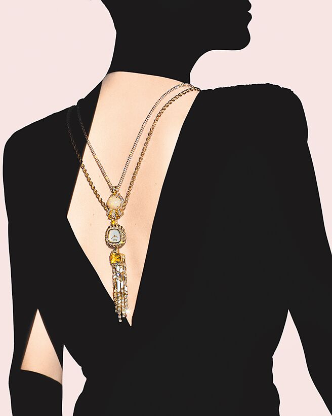 伯爵Swinging Sautoir玫瑰金黄色蓝宝石与蛋白石项炼表，全球限量一件。（PIAGET提供）