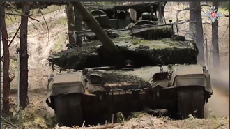 俄军突破乌军防线 缺口不断扩大