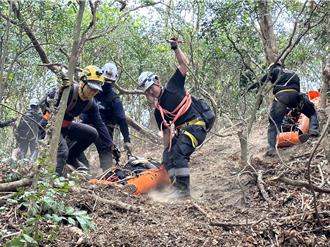 強化郊山搜救辦4天特訓 壽山搜索專班頂風雨救迷途傷患
