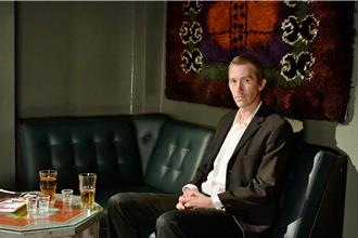 尤西瓦塔寧演戏一次OK 《落叶》连获双影帝提名