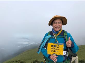 警員棄槍從掃帚 寶山清潔隊長徐旭輝獲模範公務員