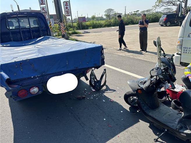 今年3月中旬，觀音區即發生一起八旬耆老騎乘機車追撞路口停等紅燈車輛的死亡事故；4月初龍潭區也發生機車遭大型車內輪差捲入事故。(翻攝照片／蔡依珍桃園傳真)