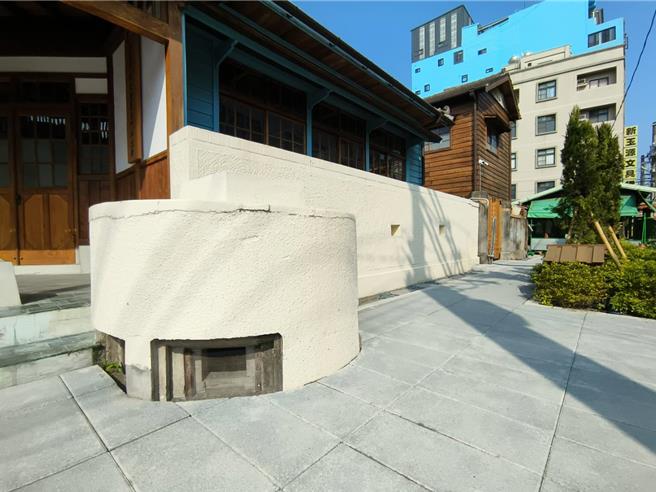 嘉义市东门派出所有军事碉堡遗迹。（廖素慧摄）