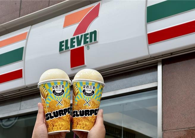 7-11思乐冰与金色三麦合作，推出「蜂蜜泡泡风味思乐冰」，30元起。（7-11提供／朱世凯台北传真）