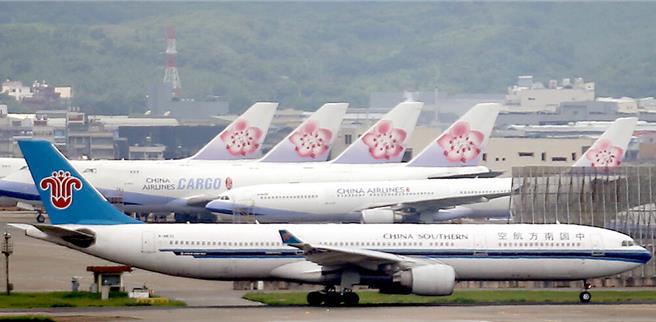 大陸呼籲我方全面恢復兩岸海空客運直航。（圖／本報資料照片）