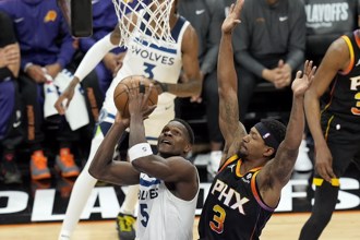 NBA》愛德華茲轟40分 灰狼直落四橫掃太陽率先晉級次輪