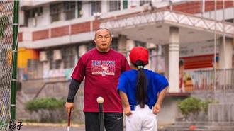 張泰山無酬赴偏鄉教棒球 喊話「只要咖啡」什麼事都願意做