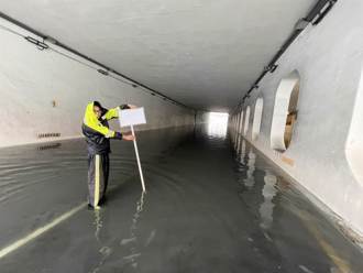 強降雨新北市區道路淹水 出門查嘸即時水情遭批「落漆」