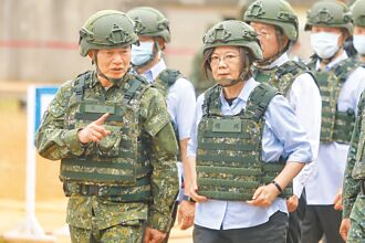 參謀總長、陸海空司令皆留任