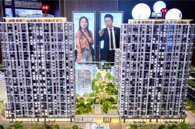 住房限購政策逐步退出市場，僅北上廣深杭津、西安、海南等地還在執行。（中新社）