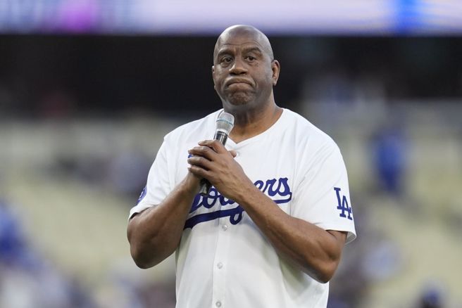 美国退役职篮球星魔术强生（美联社资料照）