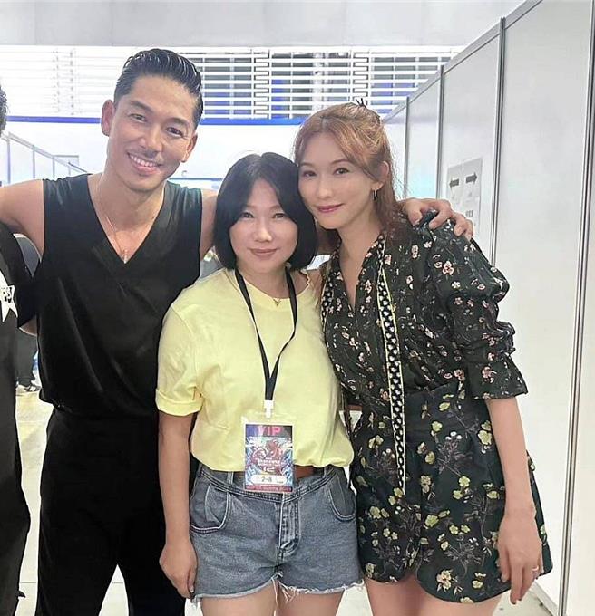 陈安齐（中）与林志玲、AKIRA拥有好交情。（大浩娱乐提供）
