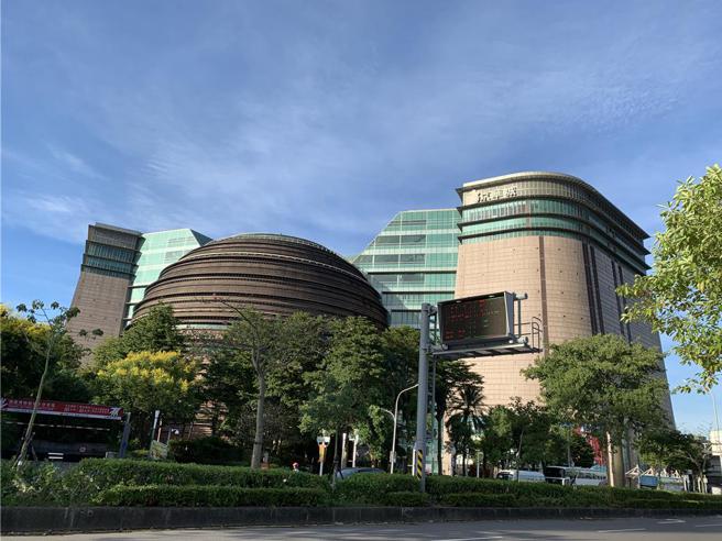 京華城公司5大聲明，釋疑容積率爭議，籲請市長蔣萬安將本案盡速移送檢調；圖為京華城公司當時持有的京華城購物中心原址。圖／蔡惠芳