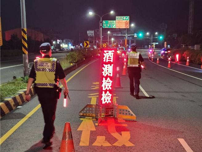 潮州警分局连续3天加强取缔酒驾，3天查获6件酒驾、232件交通违规。（警方提供／罗琦文屏东传真）