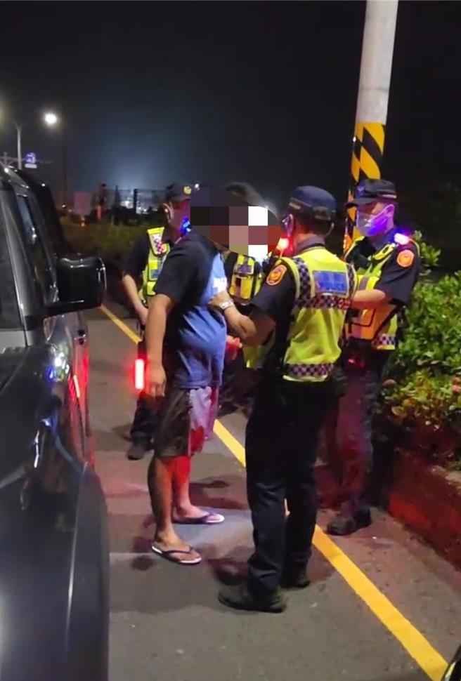 潮州警分局连续3天加强取缔酒驾，3天查获6件酒驾、232件交通违规。（警方提供／罗琦文屏东传真）