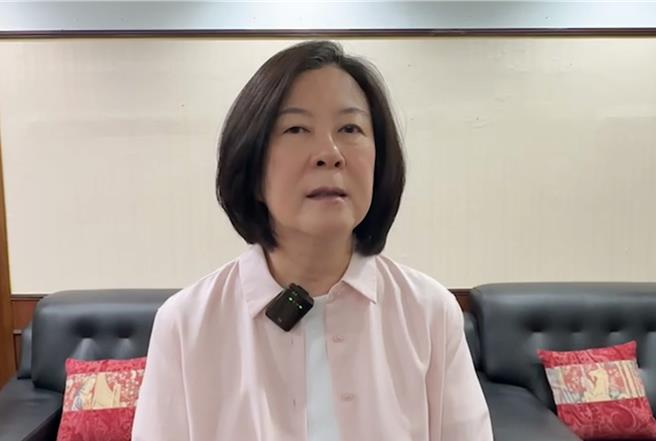 台南市正副议长贿选案一审判无罪，议长邱莉莉略带哽咽地表示，非常感谢司法还她清白。（读者提供／洪荣志台南传真）