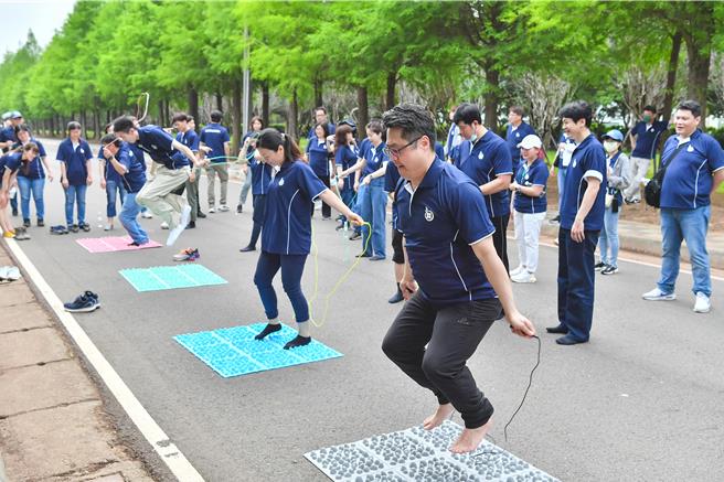 丽宝集团企业日举办团体竞赛游戏。（丽宝集团提供／王莫昀台北传真）