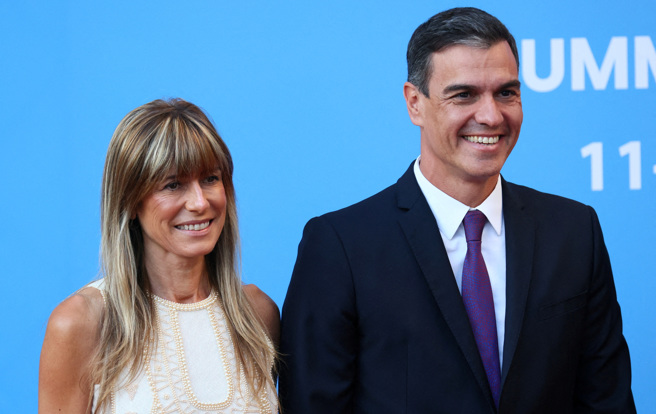 西班牙首相桑杰士（Pedro Sanchez )与妻子葛梅兹（Begona Gomez）。(图/路透社)