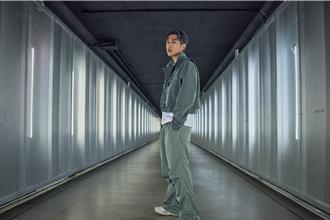 男歌手凌晨4點被雙胞胎兒吵醒 嘆「腦袋只剩一片空白」