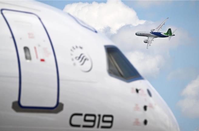 港媒：中国制造2025目标实现86％，美国关税和制裁无效。图为大陆国产C919大飞机。（新华社）