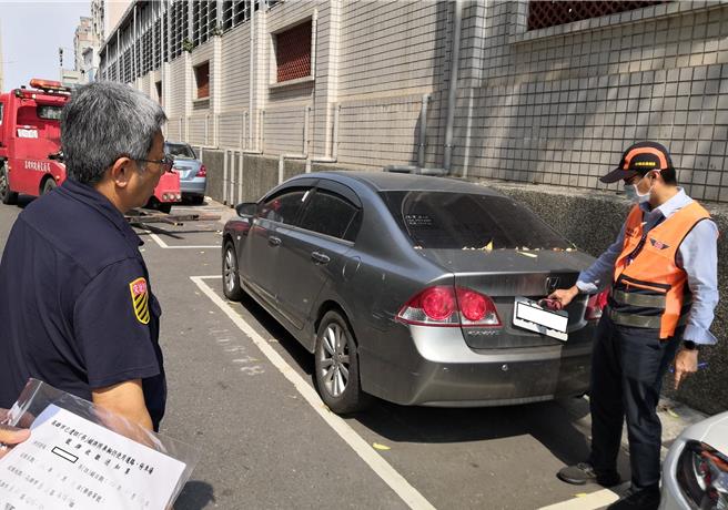 高雄另輛欠費近20萬的陳姓車主，正好也是「CIVIC」，讓監理所人員直呼好巧。（高雄市區監理所提供／任義宇高雄傳真）