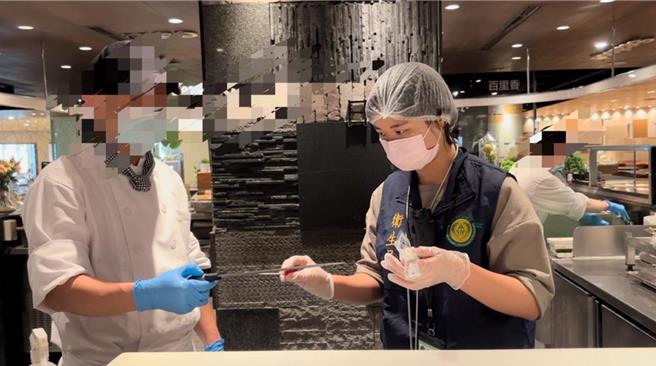 高雄漢來傳出疑似食物中毒案。（圖報系資料照）