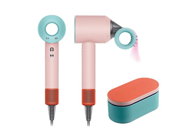 Global Mall新北中和店推全国电子「Dyson吹风机炫彩粉雾拼HD15附礼盒」，原价1万5600元、优惠价1万2600元。（Global Mall提供／朱世凯台北传真）