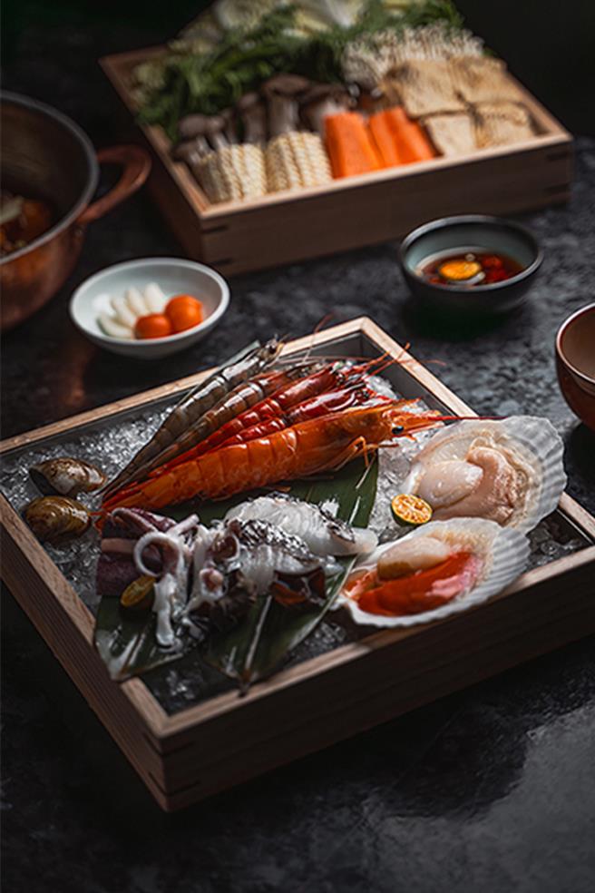 明粵主餐時令海鮮拼盤。（明粵提供）