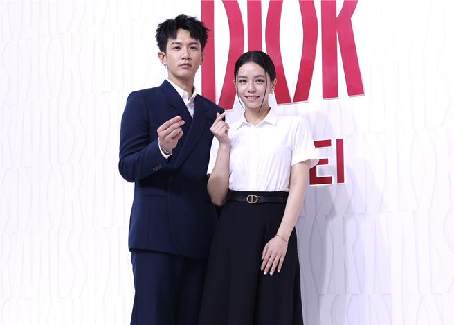 柯震東和宋芸樺出席香氛品牌活動。（陳俊吉攝）