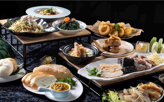 天成文旅-绘日之丘 「平日一泊二食」住房专案，周日至周四双人入住含早优惠价每房2700元起，再享鲁熟肉、火鸡肉凉拌麵等自助式消夜。（天成文旅-绘日之丘提供／粘耿豪台北传真）