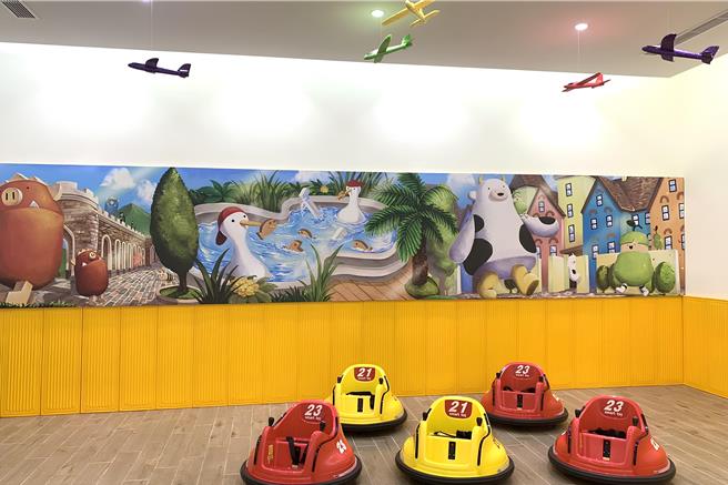 天成文旅-绘日之丘馆内的嘟比碰碰车，是最受孩童欢迎的热门设施。（天成文旅-绘日之丘提供／粘耿豪台北传真）