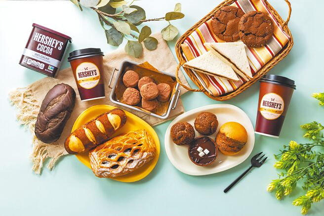 7-11首次獨家聯名HERSHEY’S好時開發10款新品，售價均在百元以下。（7-11提供）