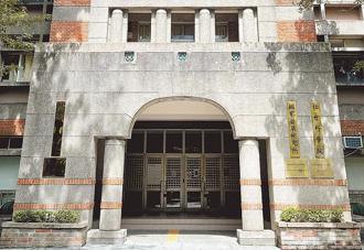 台大國發所教授每年可指導14生 葉元之：恐讓政客洗學歷