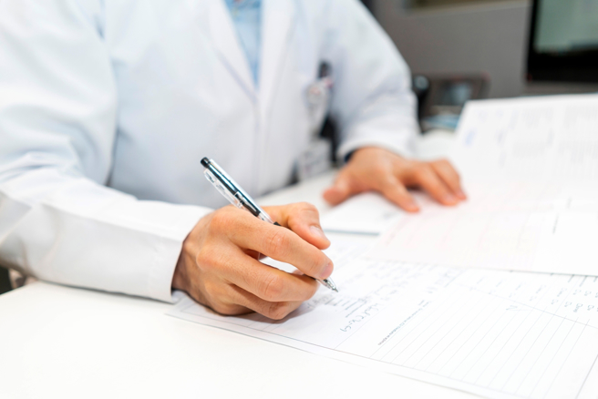 开箱台大医师的国考笔记，精美的器官手绘图引起网友讨论。 （示意图：shutterstock／达志）
