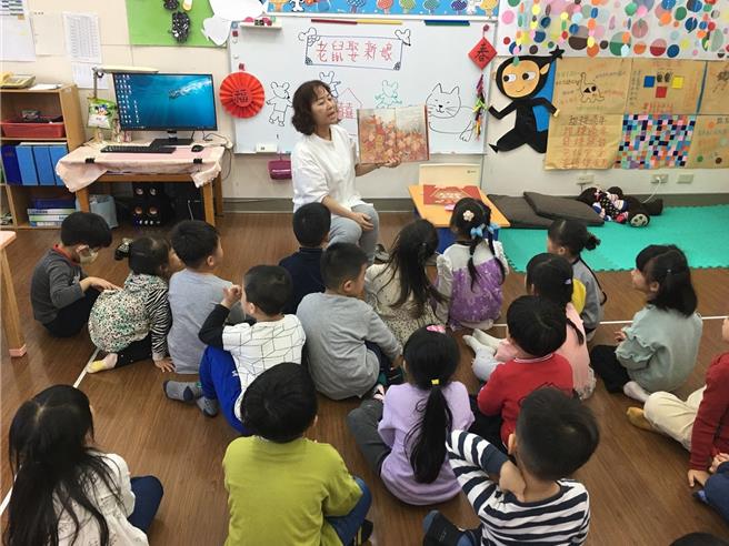 今年寒假公立幼儿园提供延长照顾服务，开办率成长达17.9％，增加1万1954名幼儿受惠。（教育部提供／林志成台北传真）
