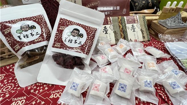 此次入选的特色好物是地方青农或老店的年轻世代所创意发想，为传统产业注入新的生命力。（张毓翎摄）