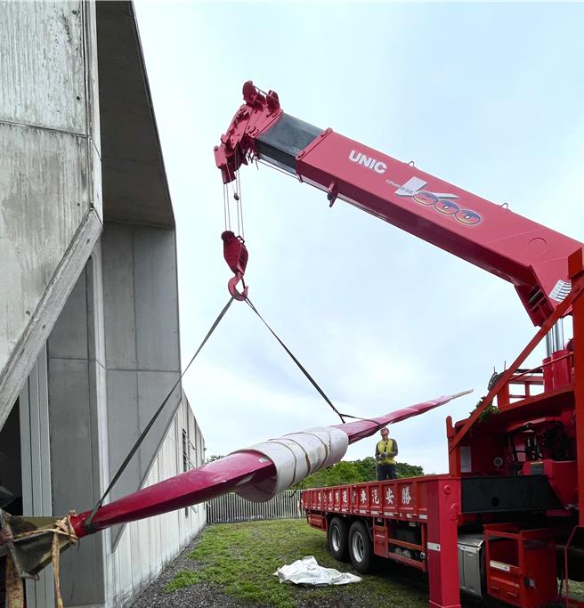 2024年5月1日台北市／藝術家黃銘哲作品「飛躍東區」4月23日遭台北市工務局移除，引起藝文界不滿。（黃銘哲工作室提供／劉瑋晴台北傳真）