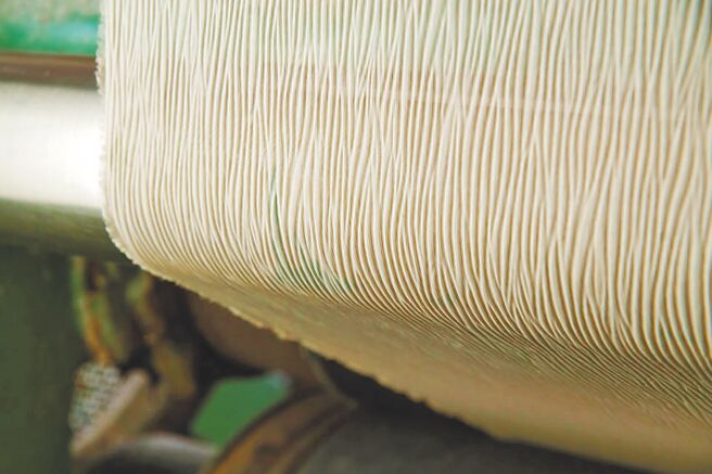 Plantation從生產到最後織出布料，都力求親身參與。（君梵提供）