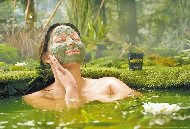 Lush薄荷清爽面膜，敷上去馬上史瑞克上身。（Lush提供）