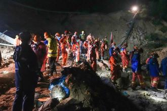 梅大高速公路坍塌48人死亡 廣東書記省長向事故方向三鞠躬