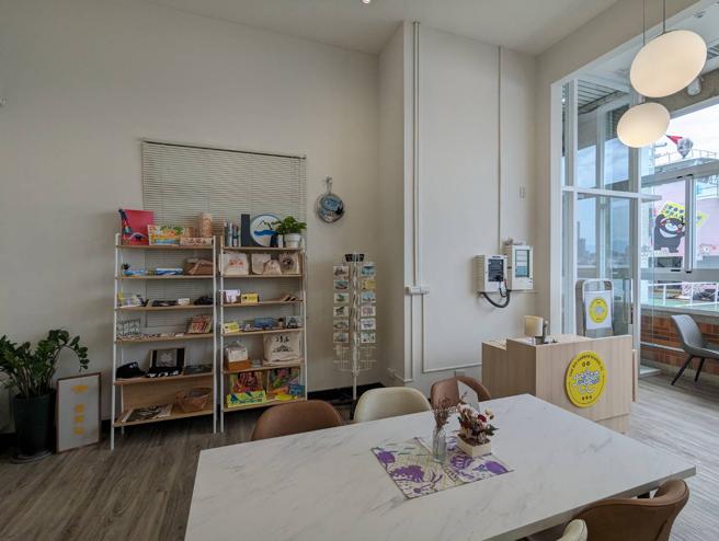 旗津轮渡站空间蜕变活化成地方创生基地（图片来源：高雄市交通局提供）