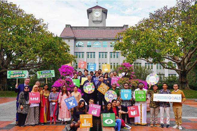 朝阳科大致力永续绩效卓着，勇夺天下USR大学公民奖私立技职全台第一。（朝阳科大提供／王煌忠台中传真）